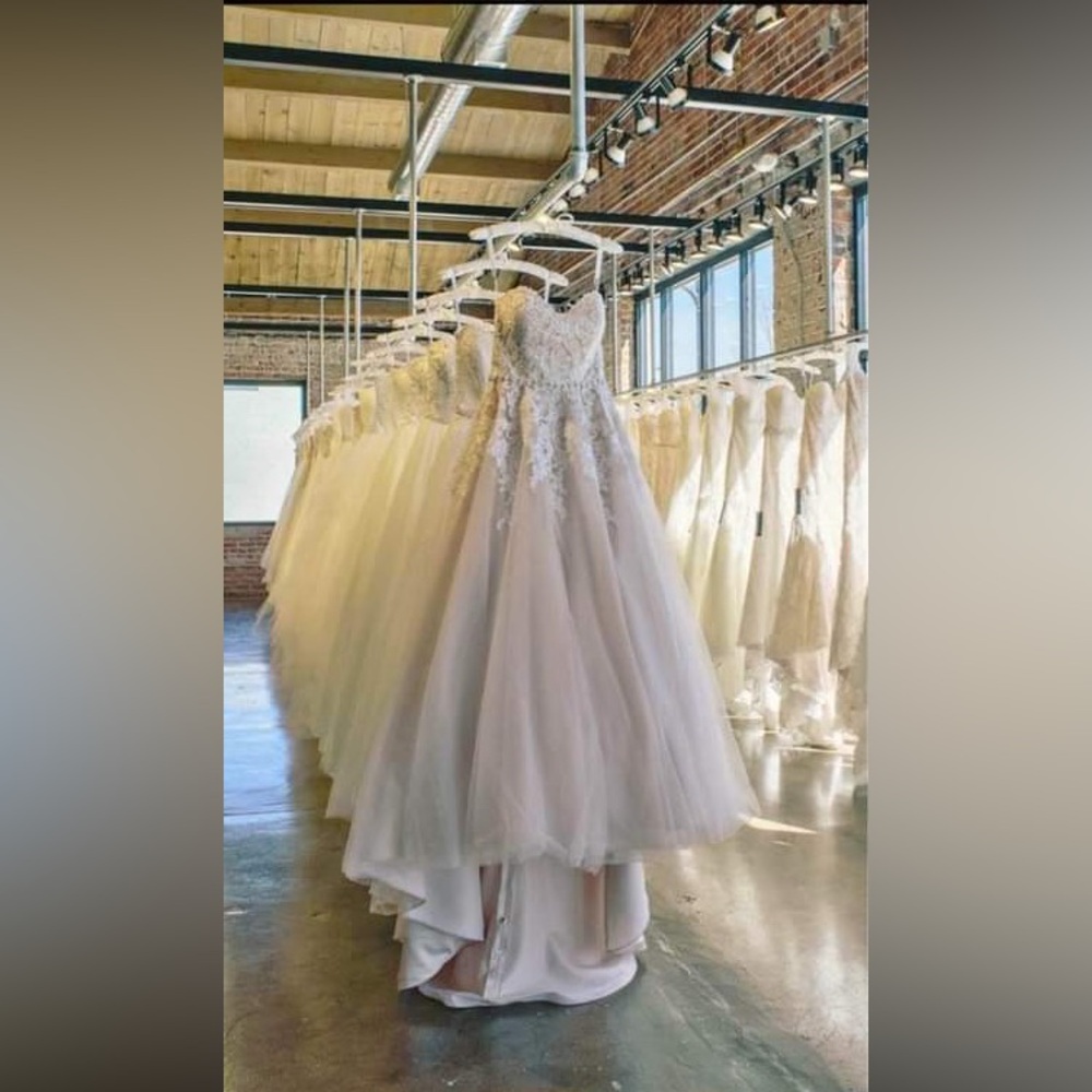 Mia solano wedding dress - vintage rose